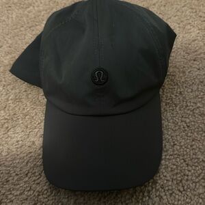 Lulu lemon running hat. Smoke free home